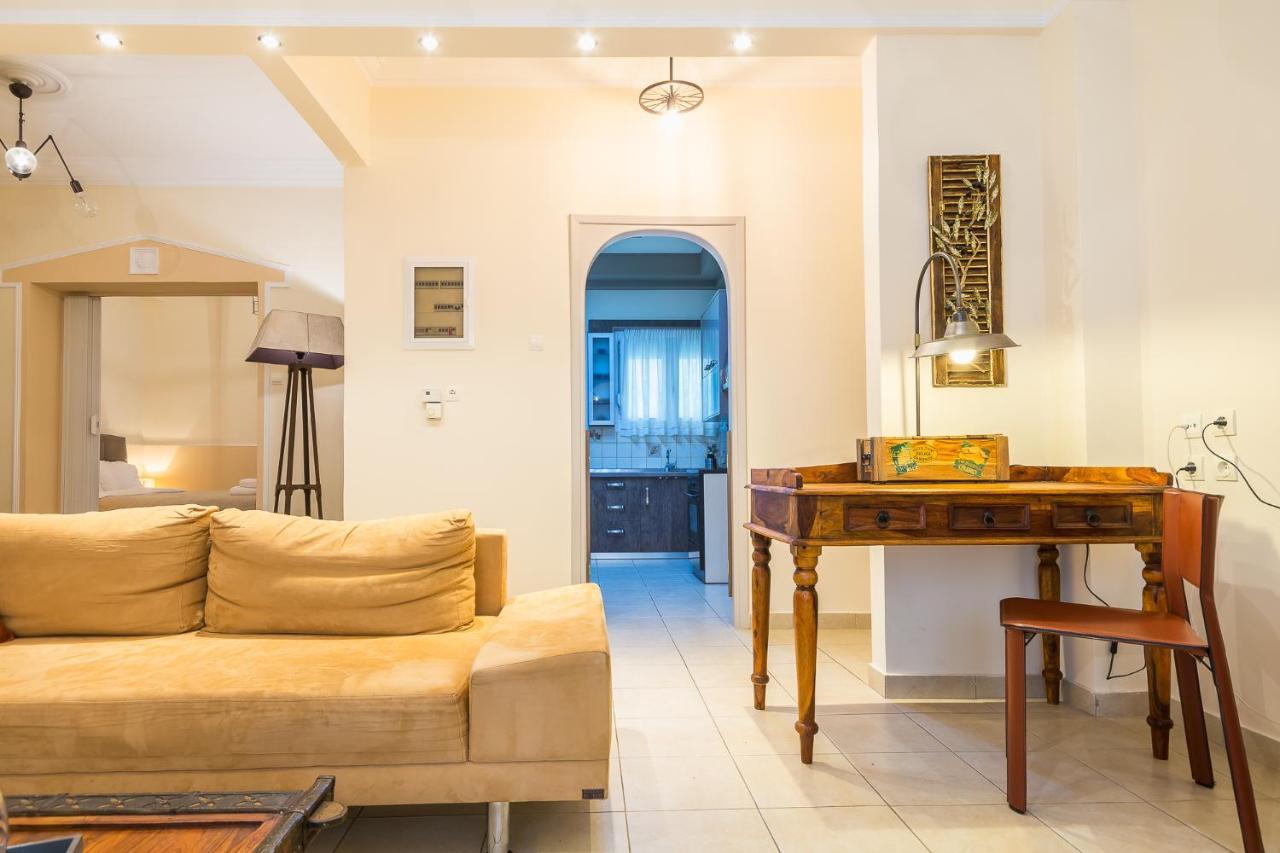 مبيت وإفطار أثينا Family House Next To Acropolis المظهر الخارجي الصورة